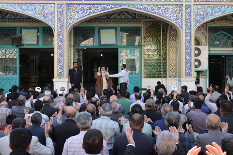 اقامه نماز طلب باران در شهرکرد