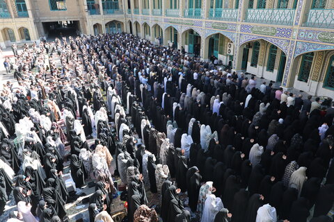 اقامه نماز طلب باران در شهرکرد