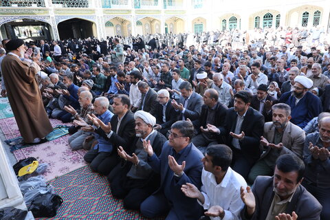 اقامه نماز طلب باران در شهرکرد