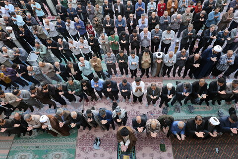 اقامه نماز طلب باران در شهرکرد