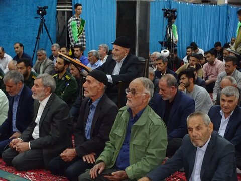 تصاویر/ اقامه نماز جمعه چهاربرج