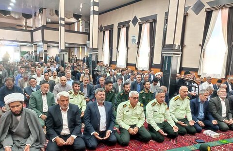 تصاویر/ اقامه نماز جمعه چهاربرج