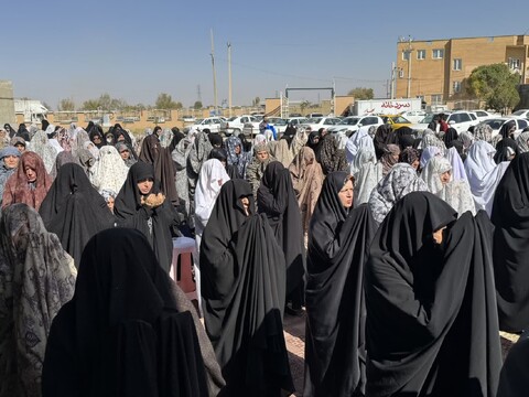 تصاویر/اقامه نماز باران در مصلی امام خمینی (ره) شهر بهار به امامت حجت‌الاسلام مصباح