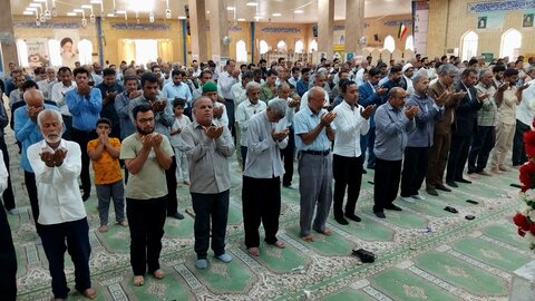 نمازجمعه بندر دیر به روایت تصویر