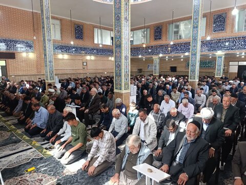 تصاویر/ اقامه نماز جمعه نقده