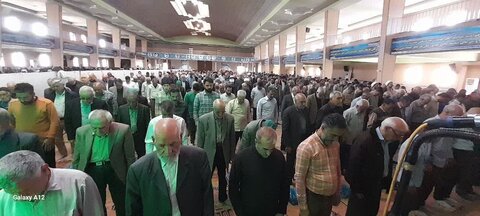 تصاویر/اقامه نماز عبادی سیاسی جمعه به امامت امام جمعه موقت خمین