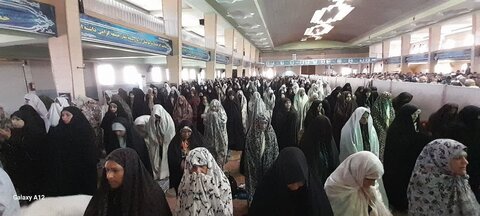 تصاویر/اقامه نماز عبادی سیاسی جمعه به امامت امام جمعه موقت خمین