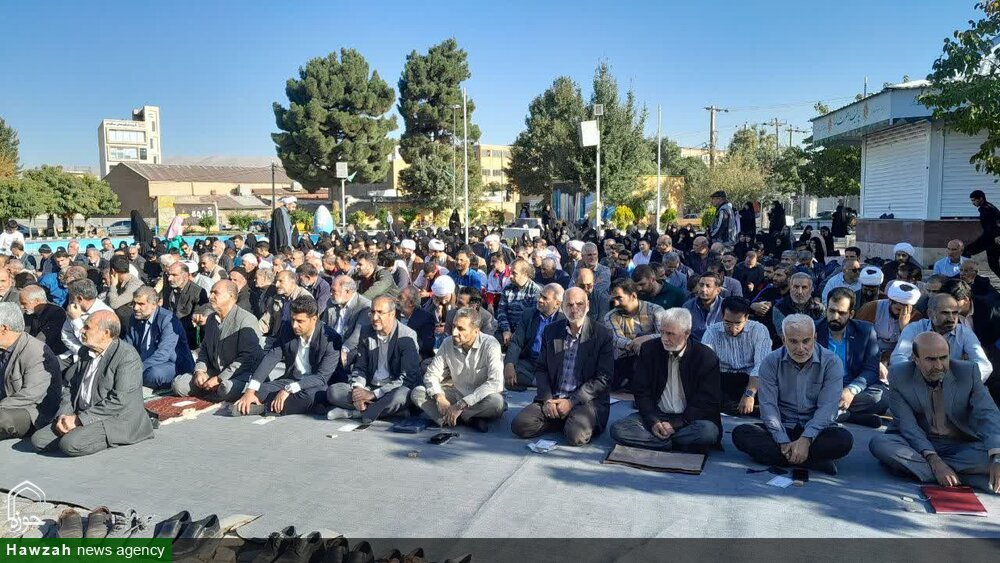 تصاویر / اقامه نماز طلب باران در شهرستان نهاوند