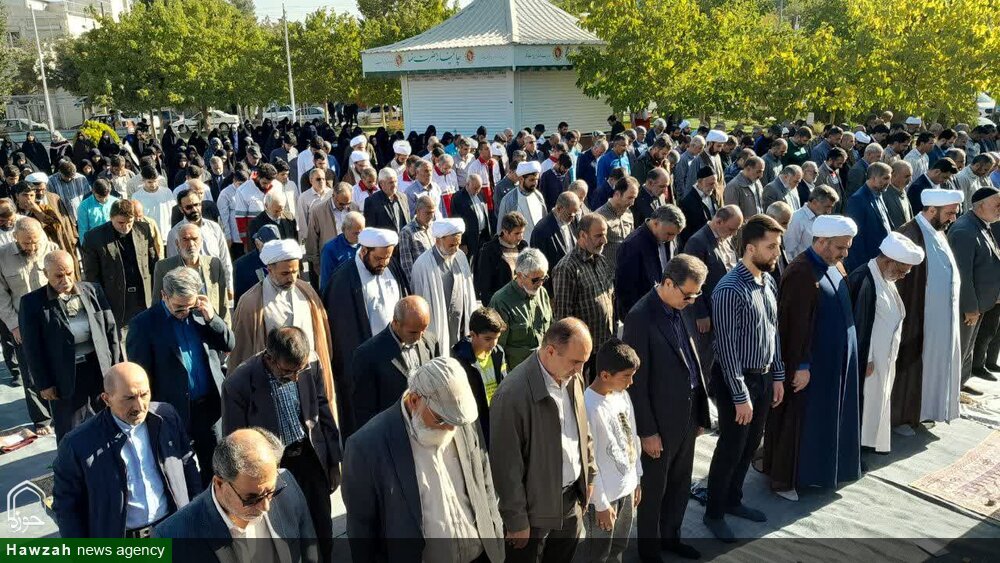 تصاویر / اقامه نماز طلب باران در شهرستان نهاوند