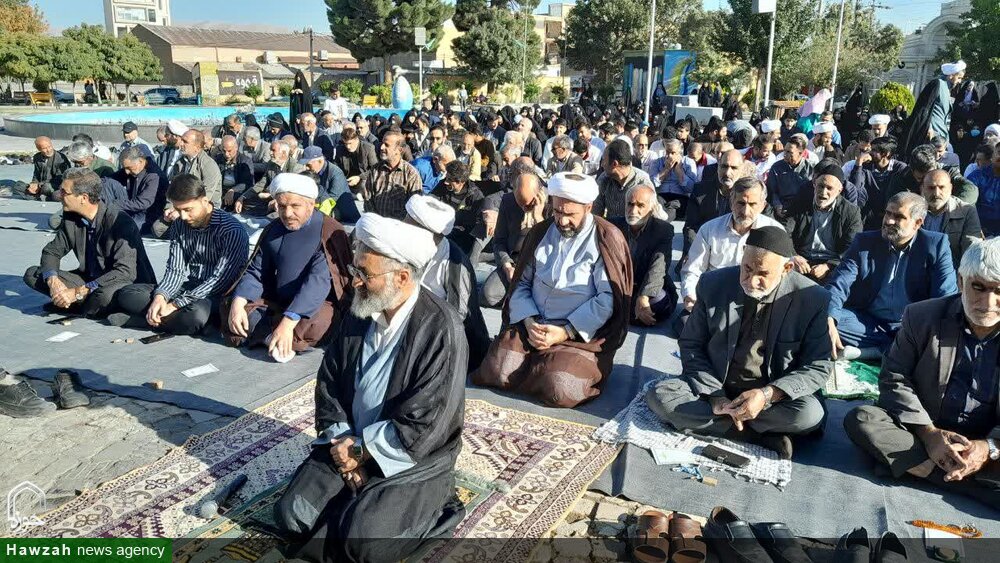 تصاویر / اقامه نماز طلب باران در شهرستان نهاوند