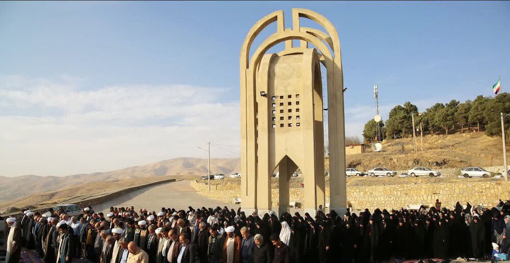 مراسم نماز طلب باران در اسدآباد