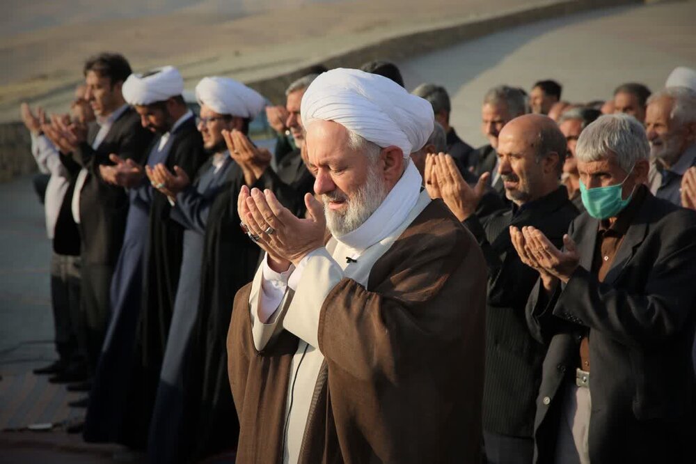 برگزاری نماز استسقاء در اسدآباد+تصاویر