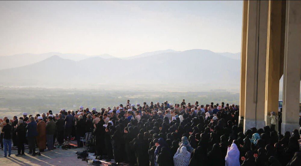 مراسم نماز طلب باران در اسدآباد