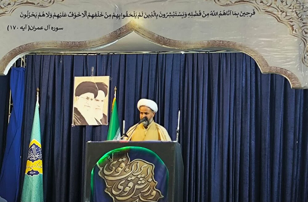 رهبری معظم انقلاب همیشه نقشه‌های دشمنان را نقش بر آب کرده‌اند+تصاویر