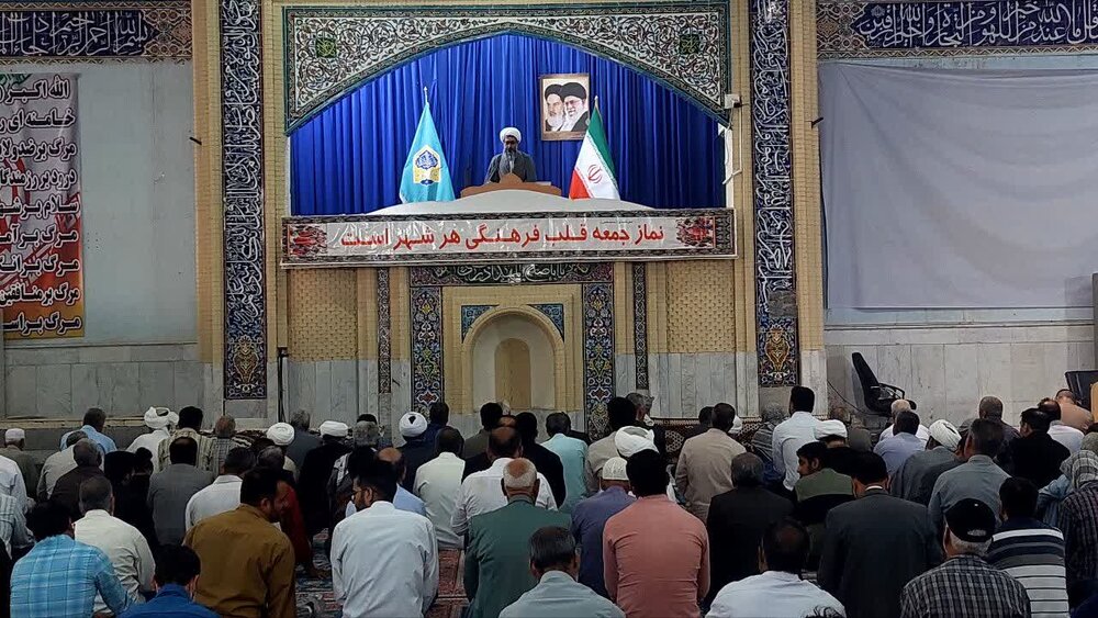 عدالت اجتماعی اولویت مسئولان باشد