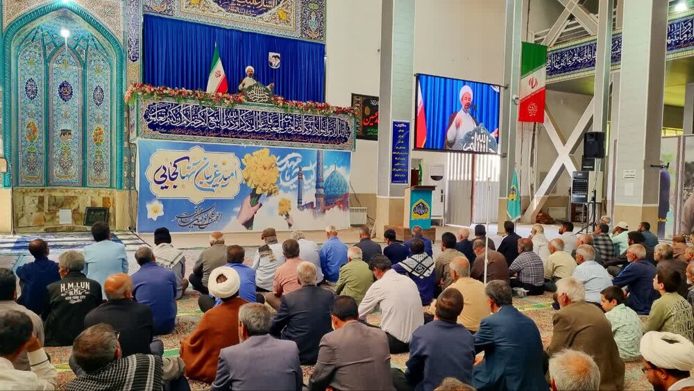 باید با زبان عقل، محبت و هنر ذهن‌ جوانان را روشن کرد