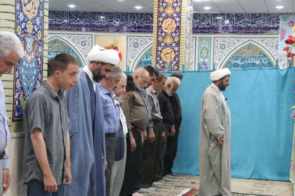 نماز جمعه پاریز