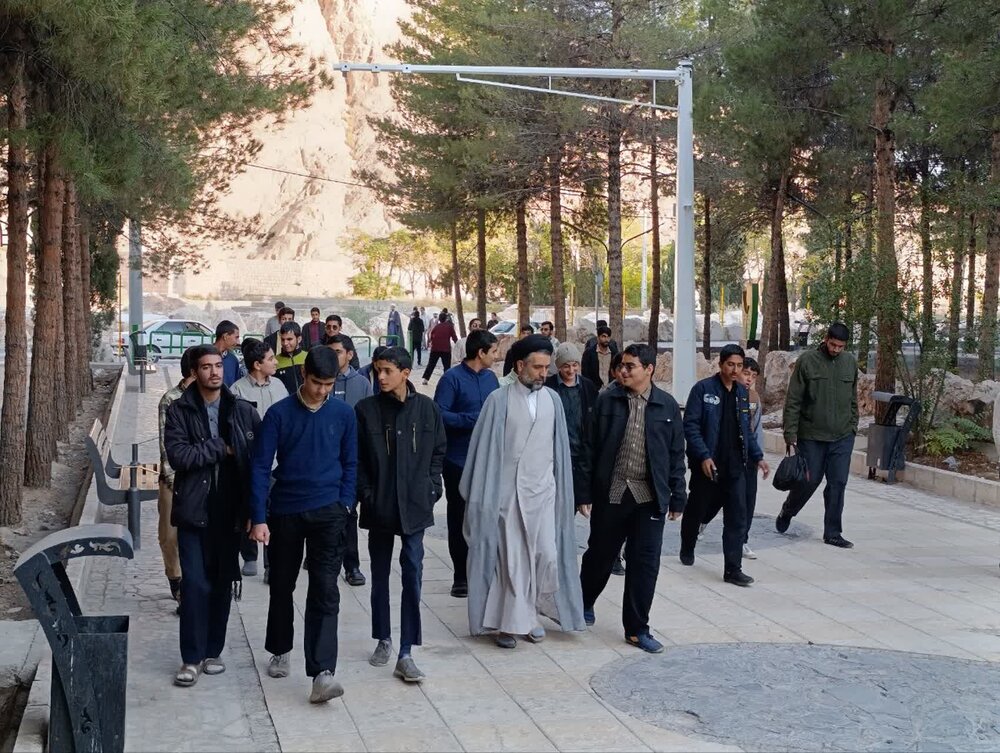 برگزاری برنامه هفتگی مدارس علمیه محمودیه کرمان و قائمیه بم به صورت مشترک+عکس