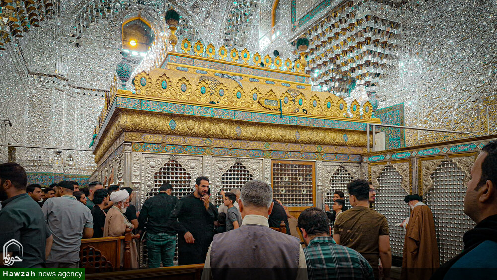 تصاویر/ حضور طلاب همدانی خادم مواکب اربعین در حرم امامین کاظمین علیهماالسلام