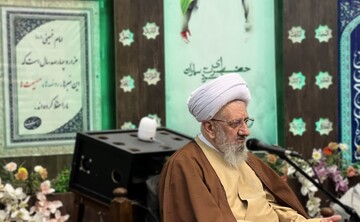 هدایت معنوی، رسالت مهم حوزویان است