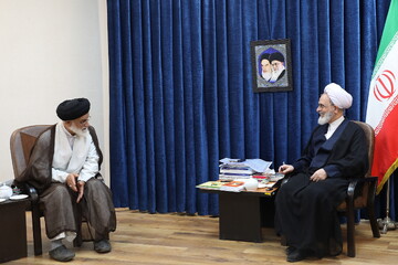 تصاویر/ دیدار مدیر مرکز پژوهشی موعود(عج) با آیت الله اعرافی