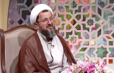 رسول اللہ (ص) کا جوانوں کے ساتھ سلوک کیسا تھا؟ / نوجوانون سے عزت و تکریم سے پیش آئیں