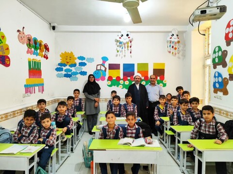 تصاویر/ دیدار صمیمی مدیر حوزه علمیه بوشهر با دانش‌آموزان