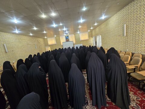 روایتی تصویری از همایش «طلیعه حضور»؛ آغاز مسیر طلبگی طلاب یزدی  با شور ایمان و آموزش در قم