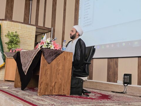روایتی تصویری از همایش «طلیعه حضور»؛ آغاز مسیر طلبگی طلاب یزدی  با شور ایمان و آموزش در قم