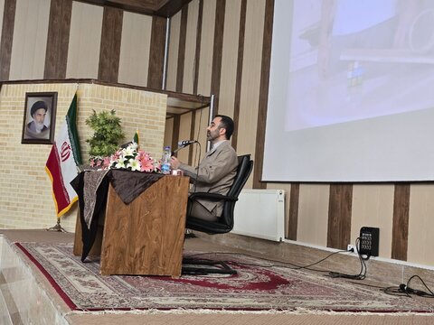 روایتی تصویری از همایش «طلیعه حضور»؛ آغاز مسیر طلبگی طلاب یزدی  با شور ایمان و آموزش در قم