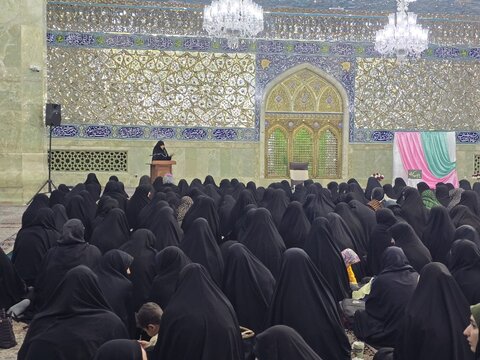 روایتی تصویری از همایش «طلیعه حضور»؛ آغاز مسیر طلبگی طلاب یزدی  با شور ایمان و آموزش در قم