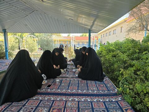 روایتی تصویری از همایش «طلیعه حضور»؛ آغاز مسیر طلبگی طلاب یزدی  با شور ایمان و آموزش در قم