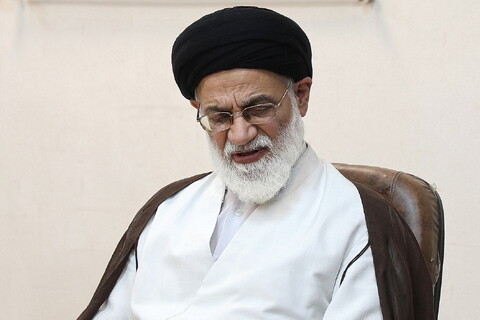 تصاویر/ دیدار مدیر مرکز پژوهشی موعود(عج) با آیت الله اعرافی