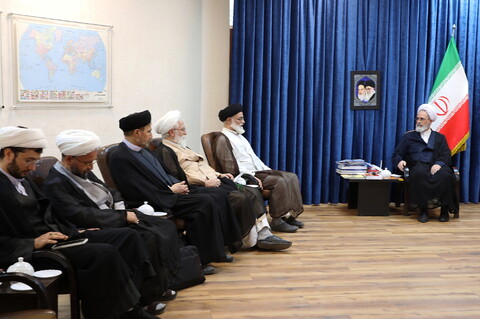 تصاویر/ دیدار مدیر مرکز پژوهشی موعود(عج) با آیت الله اعرافی