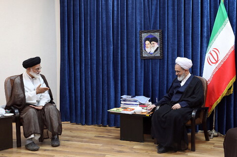 تصاویر/ دیدار مدیر مرکز پژوهشی موعود(عج) با آیت الله اعرافی