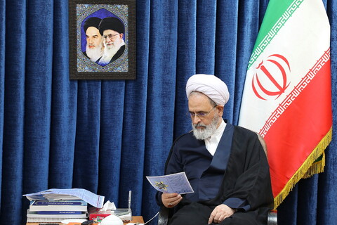 تصاویر/ دیدار مدیر مرکز پژوهشی موعود(عج) با آیت الله اعرافی