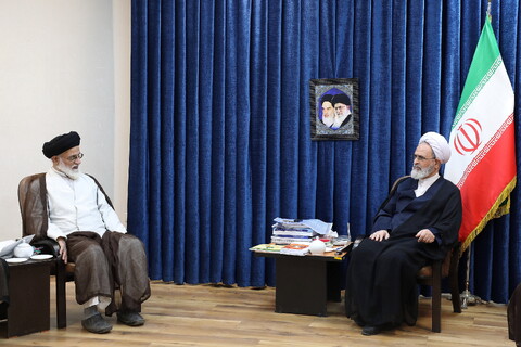 تصاویر/ دیدار مدیر مرکز پژوهشی موعود(عج) با آیت الله اعرافی