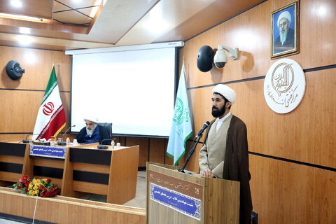 تصاویر/ نشست هم‌اندیشی طلاب دروس فقه های تخصصی مجتمع آموزشی پژوهشی ائمه اطهار علیهم السلام