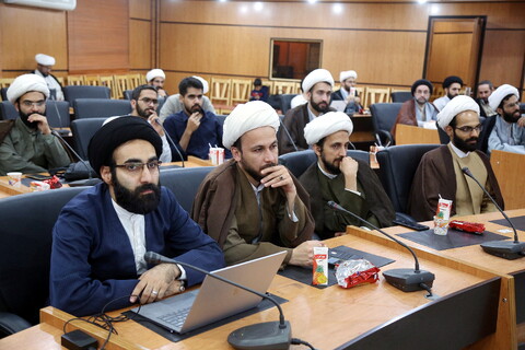 تصاویر/ نشست هم‌اندیشی طلاب دروس فقه های تخصصی مجتمع آموزشی پژوهشی ائمه اطهار علیهم السلام