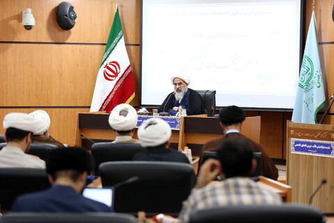 تصاویر/ نشست هم‌اندیشی طلاب دروس فقه های تخصصی مجتمع آموزشی پژوهشی ائمه اطهار علیهم السلام