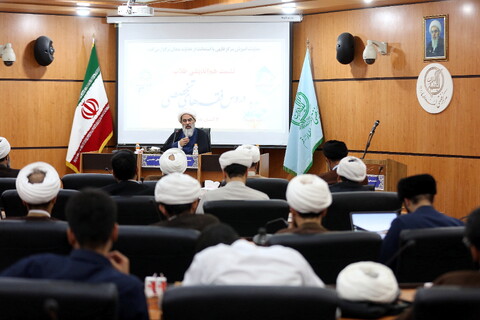 تصاویر/ نشست هم‌اندیشی طلاب دروس فقه های تخصصی مجتمع آموزشی پژوهشی ائمه اطهار علیهم السلام