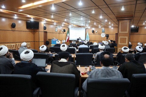 تصاویر/ نشست هم‌اندیشی طلاب دروس فقه های تخصصی مجتمع آموزشی پژوهشی ائمه اطهار علیهم السلام