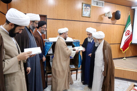 تصاویر/ نشست هم‌اندیشی طلاب دروس فقه های تخصصی مجتمع آموزشی پژوهشی ائمه اطهار علیهم السلام