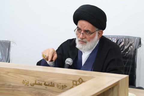 برگزاری درس اخلاق ویژه اساتید یزد
