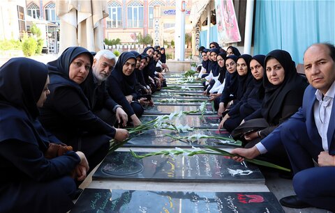 تصاویر/ تجدید میثاق پرستاران کرمان با آرمان‌های شهدا