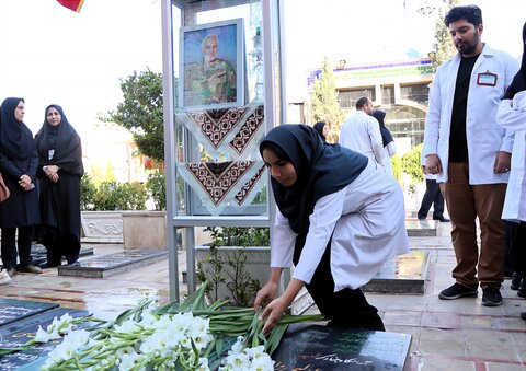 تصاویر/ تجدید میثاق پرستاران کرمان با آرمان‌های شهدا