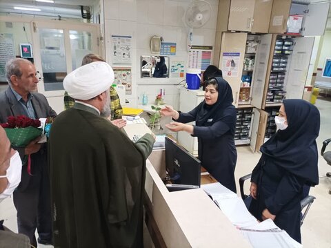 تصاویر/ تجلیل امام جمعه آران و بیدگل از پرستاران