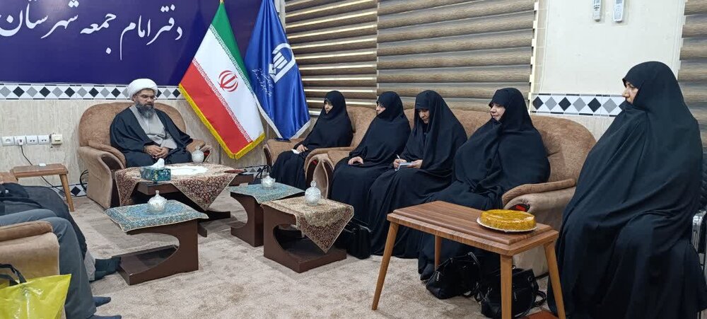 دیدار مدیر حوزه‌ خواهران هرمزگان با امام جمعه و تولیت مدرسه کوثر (س)بندرلنگه