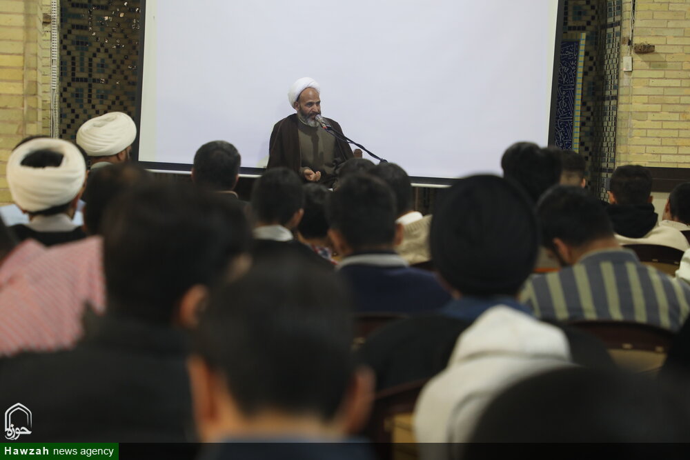 پژوهش حوزوی باید «منفعت جهانی» تولید کند