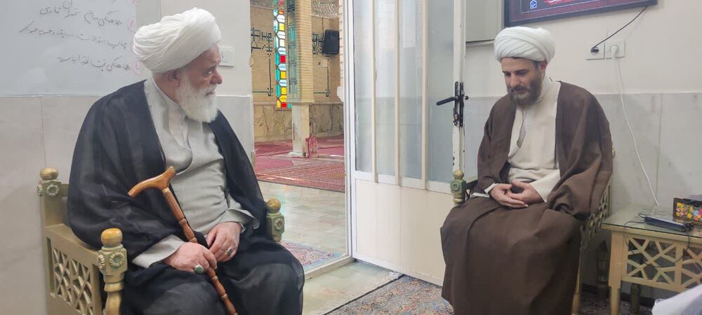 عیادت استاد رشاد از روحانی مضروب در امامزاده یحیی +تصاویر